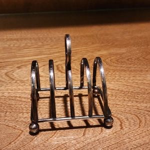Vintage ERNS Made in England Silver plated Toast holder